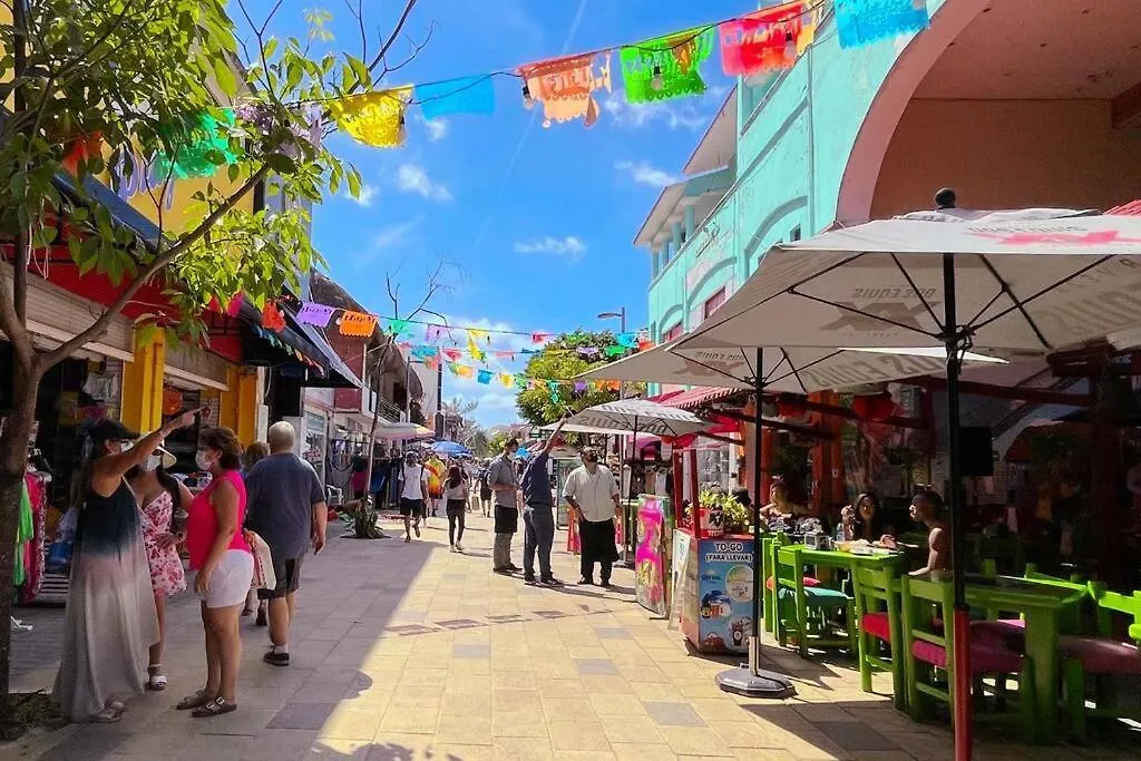 Playa Del Carmen Downtown Studio With Rooftop Pool - Walk To 5Th Ave & The Beach Apartmán