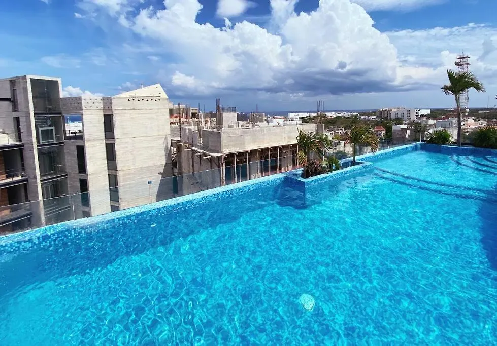 Playa Del Carmen Downtown Studio With Rooftop Pool - Walk To 5Th Ave & The Beach Apartmán