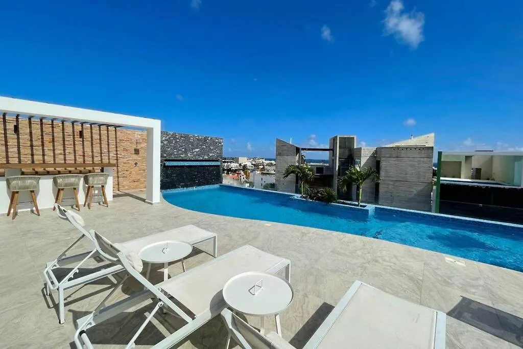 Playa Del Carmen Downtown Studio With Rooftop Pool - Walk To 5Th Ave & The Beach Playa del Carmen