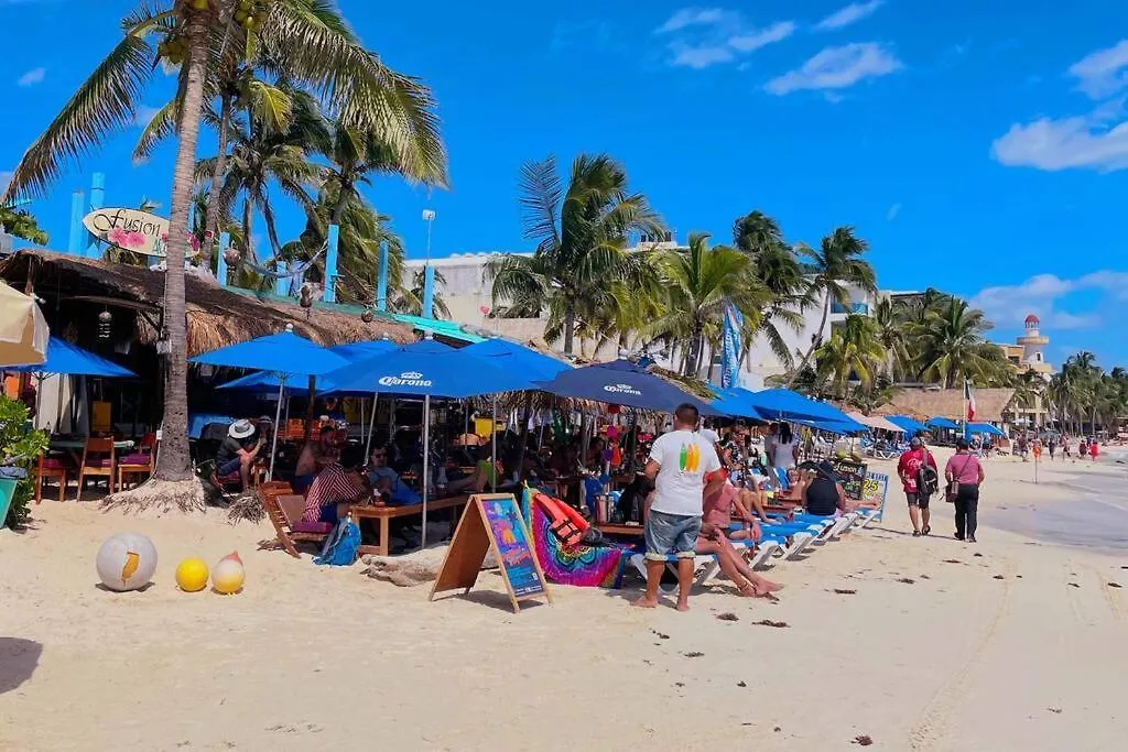 Playa Del Carmen Downtown Studio With Rooftop Pool - Walk To 5Th Ave & The Beach 0*, Playa del Carmen