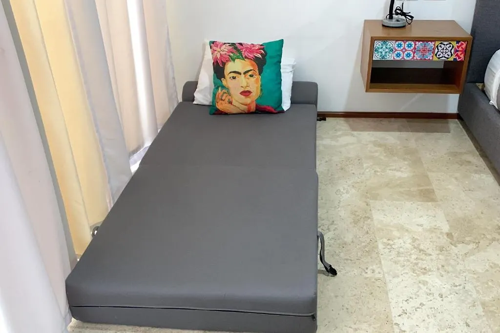Playa Del Carmen Downtown Studio With Rooftop Pool - Walk To 5Th Ave & The Beach Mexiko